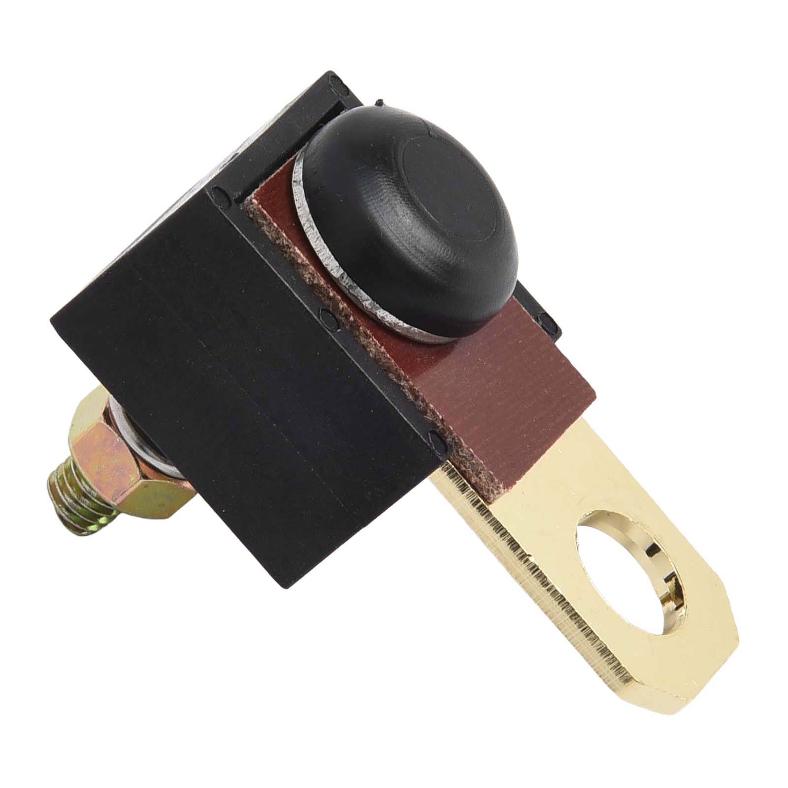 Car Accessories In Store - Tekne Ekipmanları Bakımı Deniz Sigorta Seti